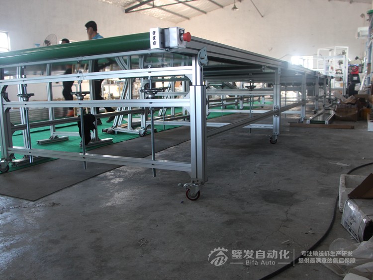 1500W10000L標(biāo)準(zhǔn)大線結(jié)構(gòu)皮帶輸送機(jī) 1500W10000L標(biāo)準(zhǔn)大線結(jié)構(gòu)皮帶輸送機(jī)