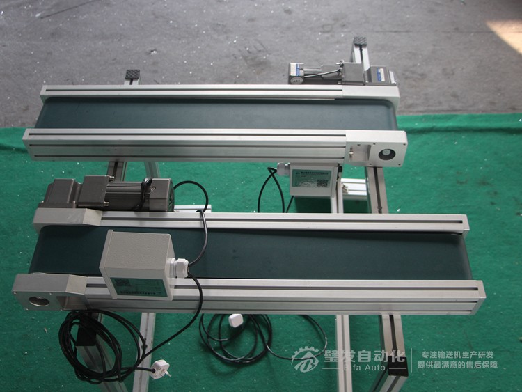 側(cè)裝直角電機小型皮帶輸送機 側(cè)裝直角電機小型皮帶輸送機