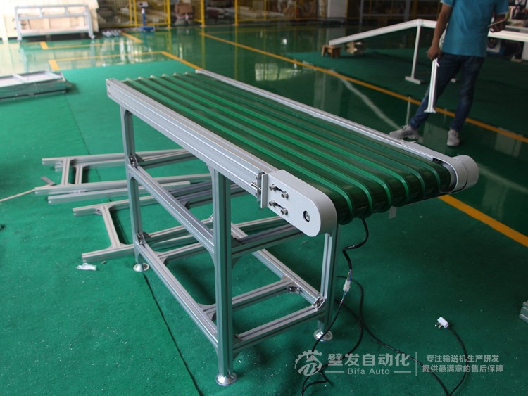 皮帶面加多導(dǎo)條皮帶標準小型輸送機 皮帶面加多導(dǎo)條皮帶標準小型輸送機