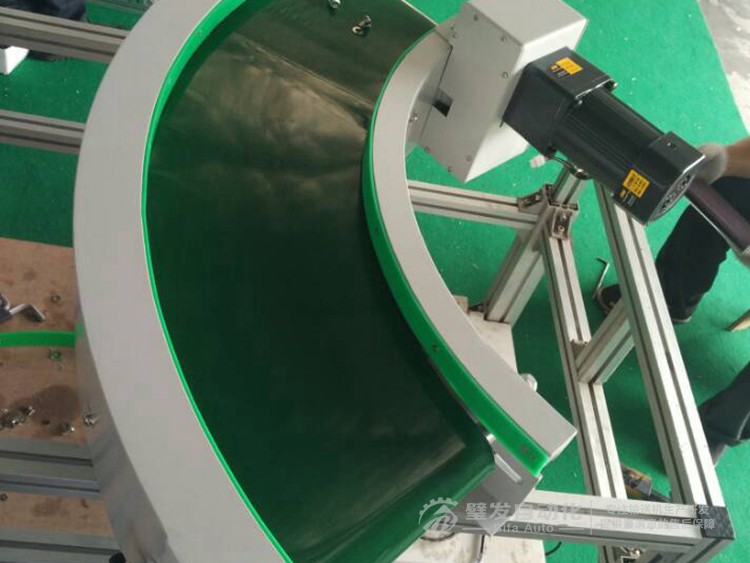 小型轉(zhuǎn)彎?rùn)C(jī) 小型轉(zhuǎn)彎?rùn)C(jī)