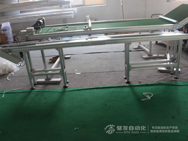 小型非標(biāo)皮帶輸送機