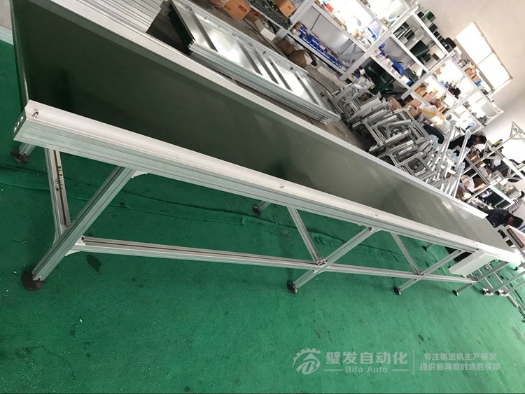 皮帶輸送機.jpg 皮帶輸送機.jpg